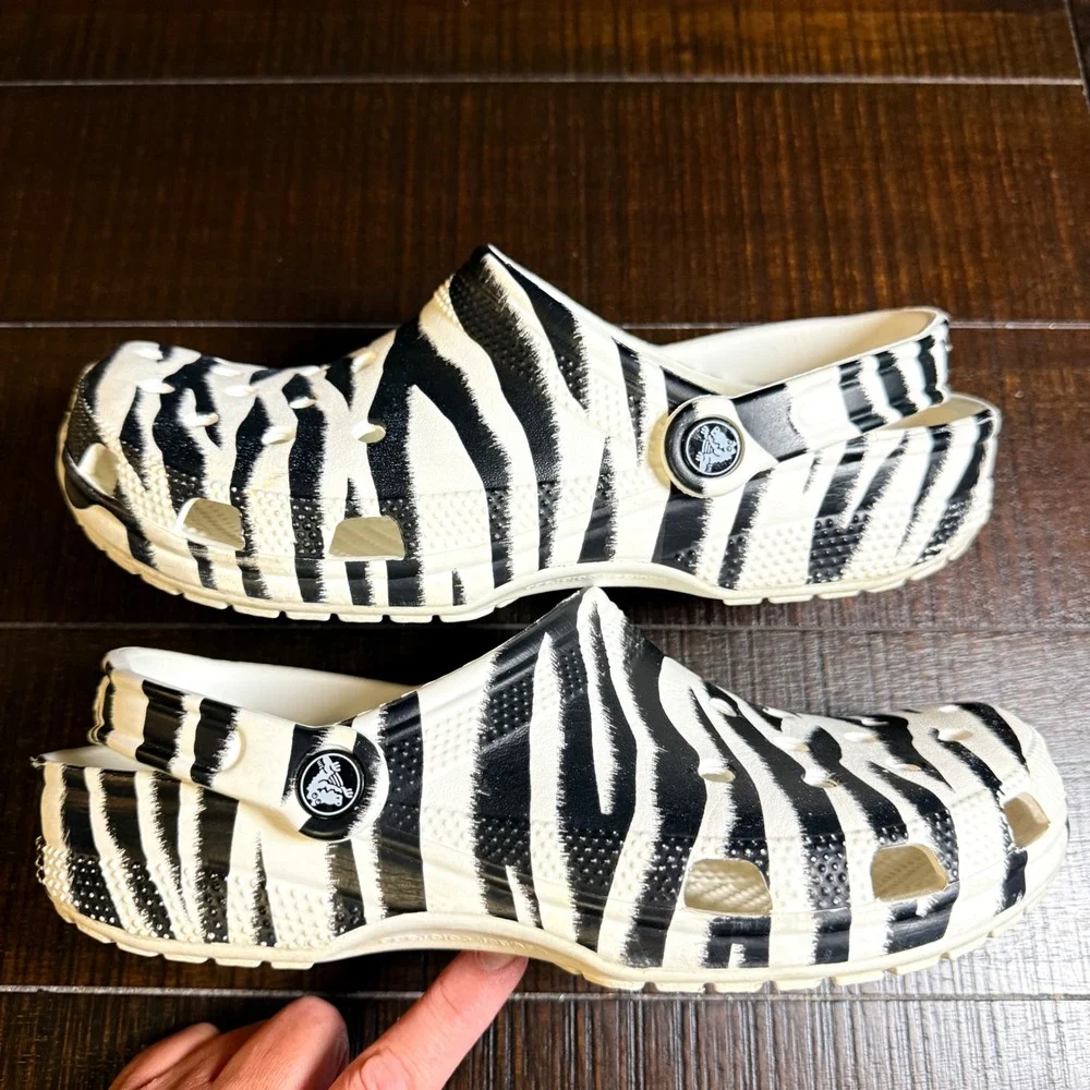 Crocs Classic Clogs Zebra Print Black White Mens 9 Womens 11 Animal Pattern